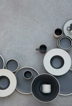 ByOn Fumiko Soup Plate 25x7,5 Cm, Beige/Black -Bergs Potter Store byon fumiko soup plate 25x75 cm beige black 4