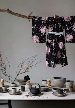 ByOn Fumiko Soup Plate 25x7,5 Cm, Beige/Black -Bergs Potter Store byon fumiko soup plate 25x75 cm beige black 6