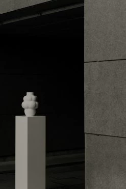 Balloon Grande Vase 42 Cm, Raw White -Bergs Potter Store louise roe balloon grande vase 42 cm 10