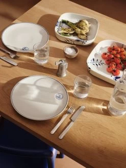 Royal Copenhagen Blue Fluted Mega Ofenform, 30x30 Cm -Bergs Potter Store royal copenhagen blue fluted mega oven form square 30x30cm 4